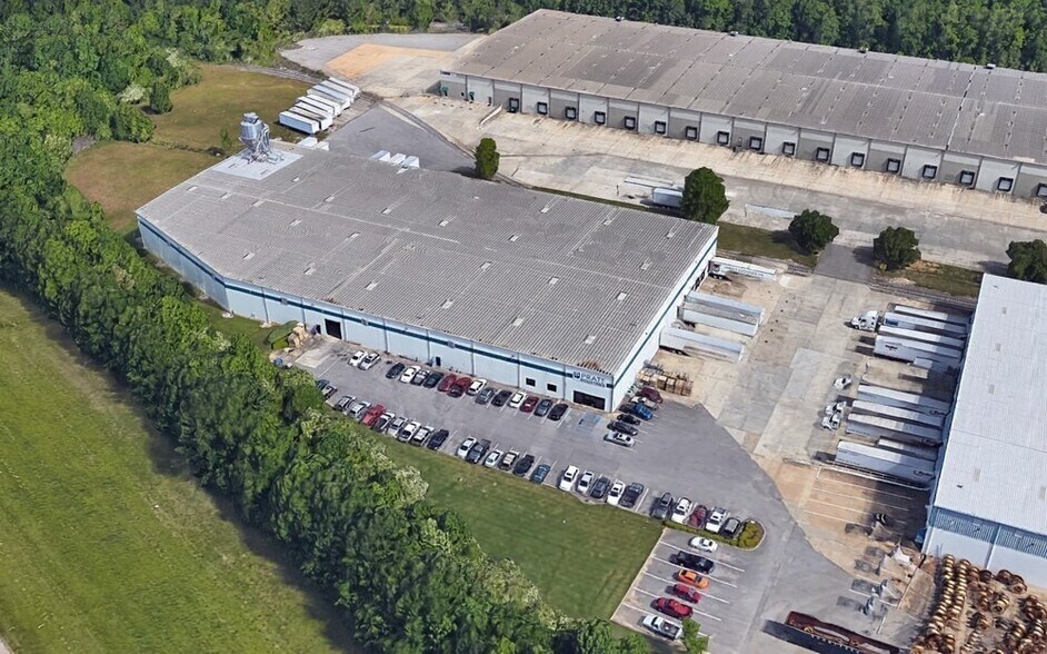 More Photos Of 4978 Perimeter Pky, Bessemer Manufacturing For Lease