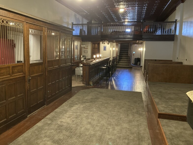More Photos Of 34 N Vermilion St, Danville Restaurant For Sale