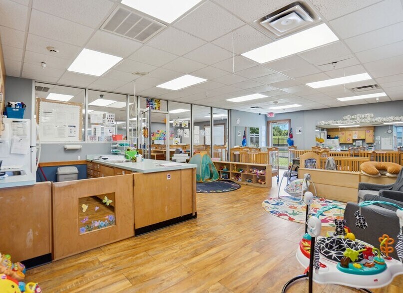 More Photos Of 790 N Main St, Springboro Daycare Center For Sale