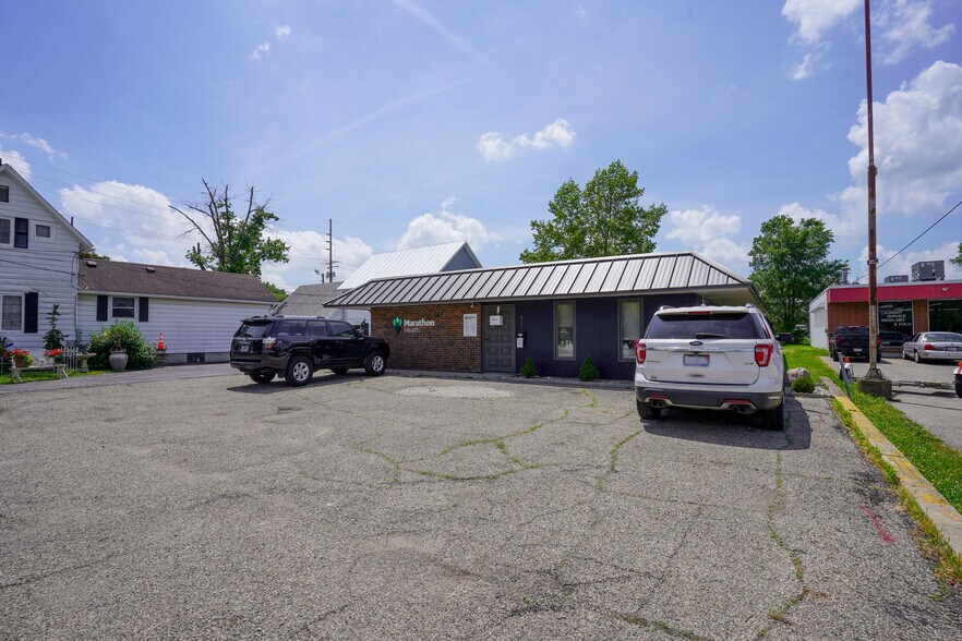 More Photos Of 511 N Wayne St, Angola Office For Sale