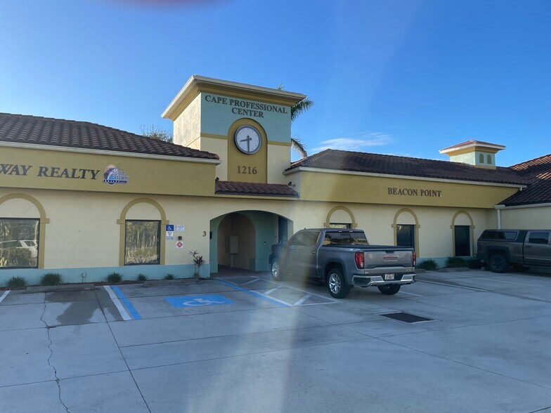 More Photos Of 1216 SW 4th St, Cape Coral Office For Lease