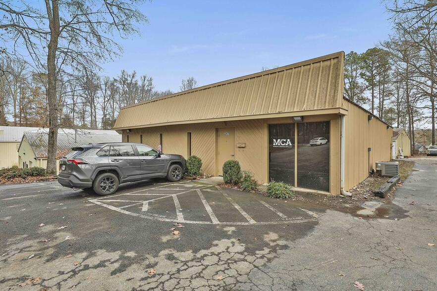 More Photos Of , Peachtree City Unknown For Sale
