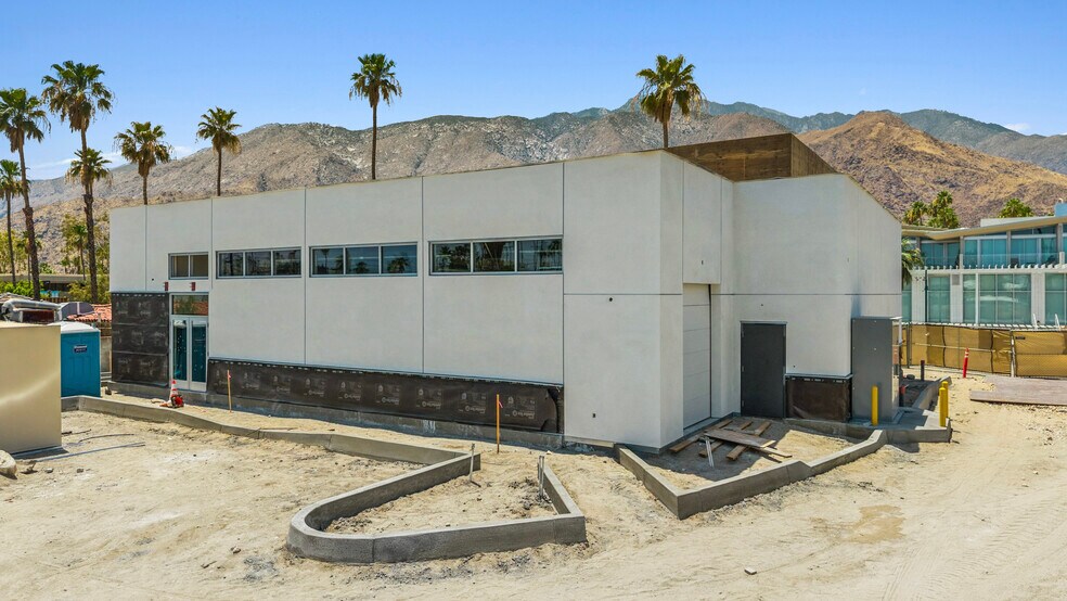 More Photos Of 1488 Palm Canyon Dr, Palm Springs General Retail For Sale