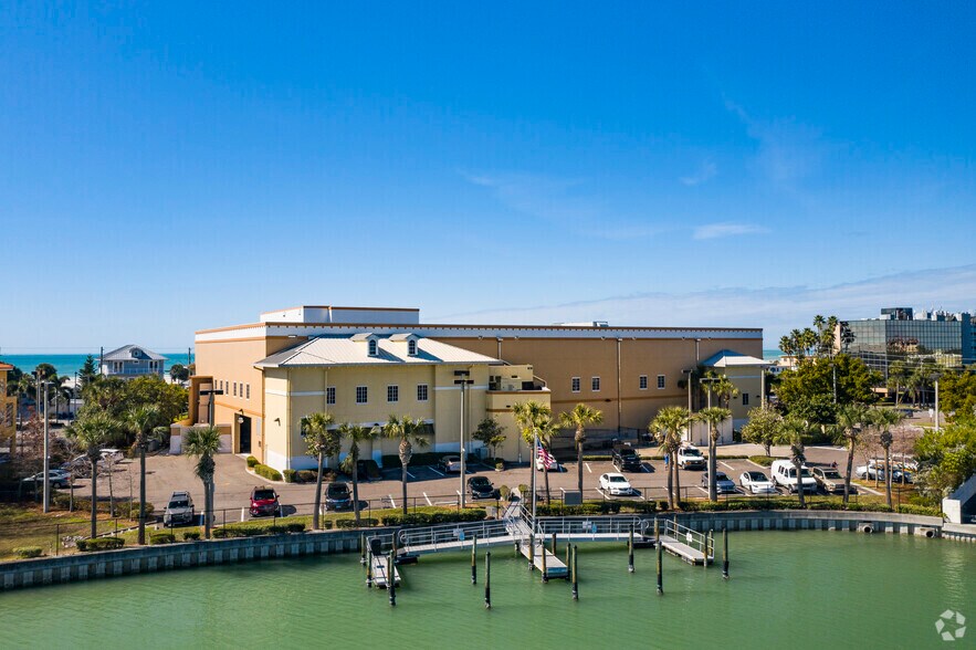 More Photos Of 111 104th Ave, Treasure Island Supermarket For Lease