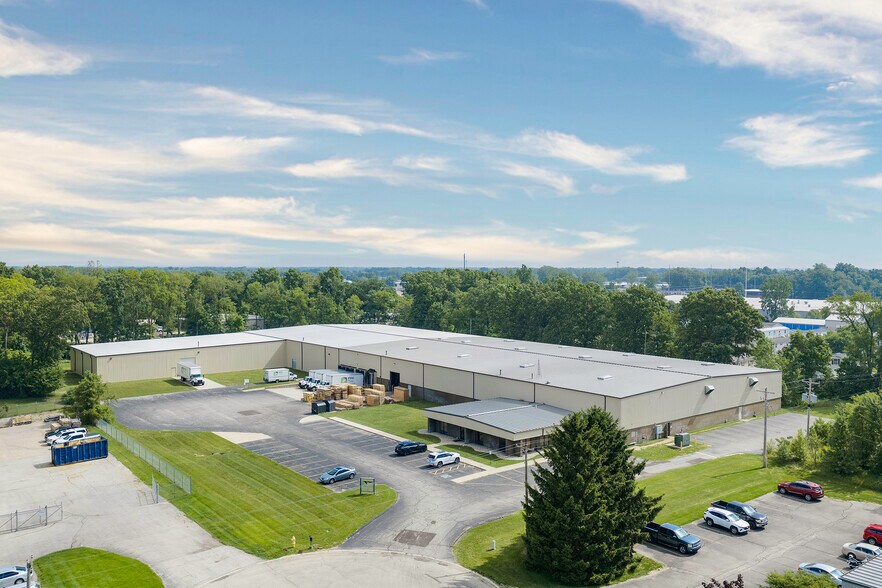 Primary Photo Of 1000 Sako Ct, Elkhart Warehouse For Lease