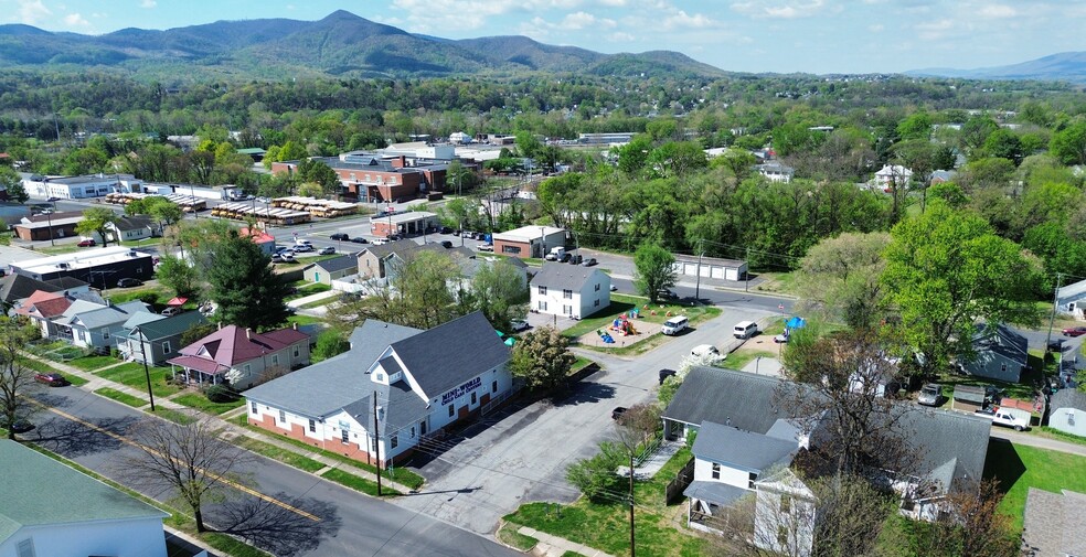 More Photos Of , Salem General Retail For Sale