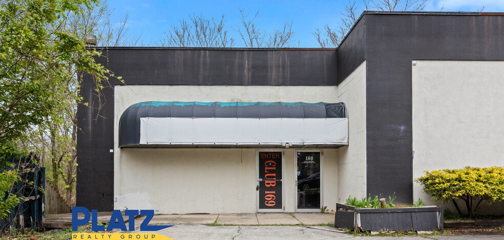 More Photos Of 169 S Four Mile Run Rd, Austintown Bar For Sale