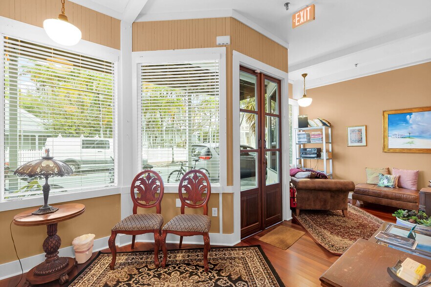 More Photos Of 812 Fleming St, Key West Storefront For Sale