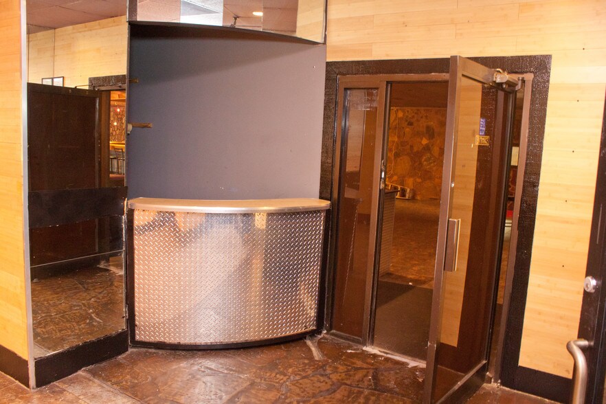 More Photos Of 2997 Campbellton Rd SW, Atlanta Restaurant For Sale