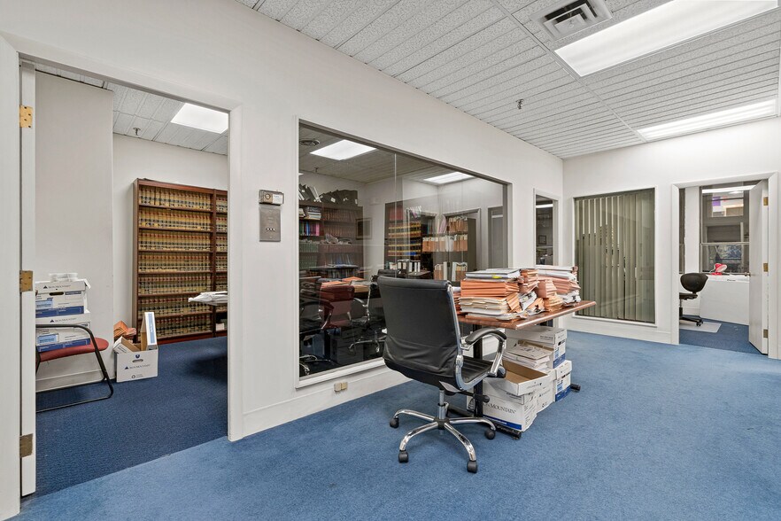 More Photos Of 21 Merchants Row, Boston Loft Creative Space For Sale