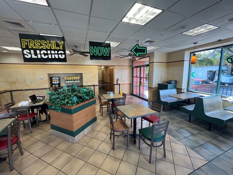 More Photos Of 954 E Altamonte Dr, Altamonte Springs Restaurant For Lease