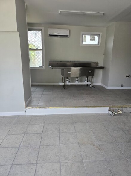 More Photos Of 4101 Wilkens Ave, Baltimore Storefront Retail Residential For Lease