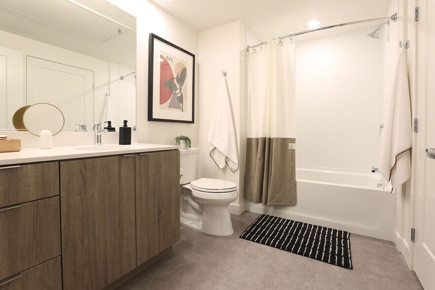 More Photos Of 1100 Webster St, Oakland Apartments For Lease