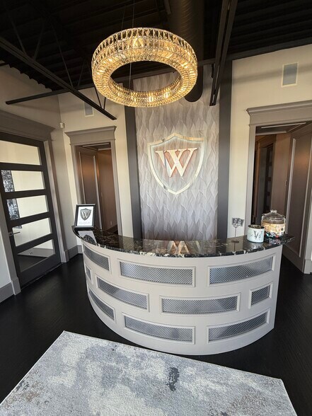 More Photos Of 209 Hubbard Dr, Heath Freestanding For Lease