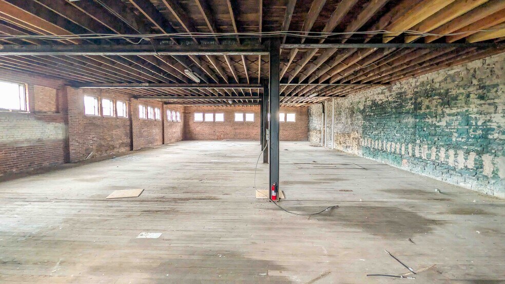More Photos Of 301 W Water St, Sandusky Restaurant For Sale
