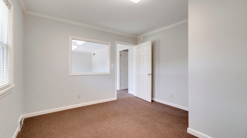 More Photos Of 315 N English Station Rd, Louisville Office For Lease