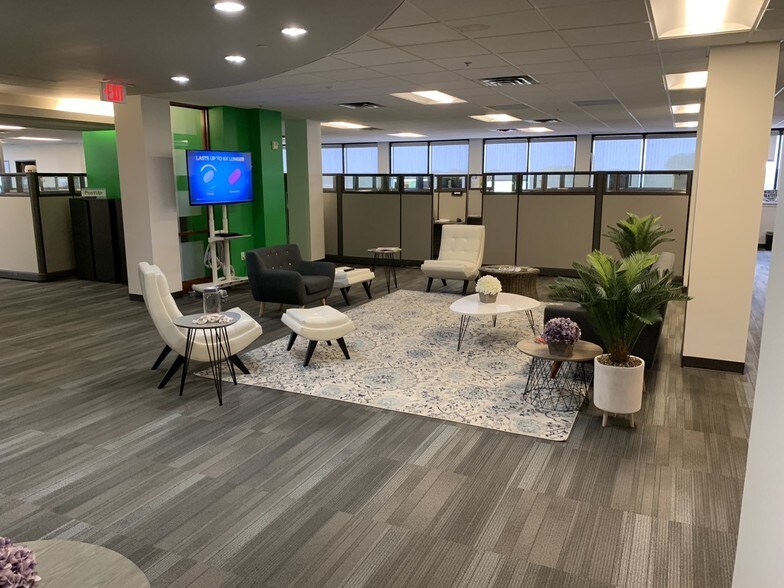 More Photos Of 3305 Steck Ave, Austin Loft Creative Space For Lease