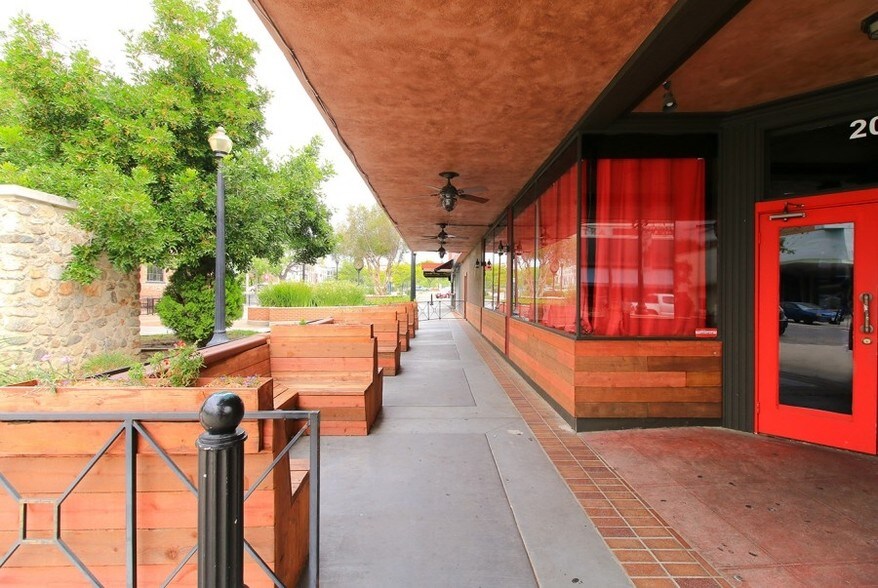 More Photos Of 201 E 2nd St, Pomona Storefront For Lease