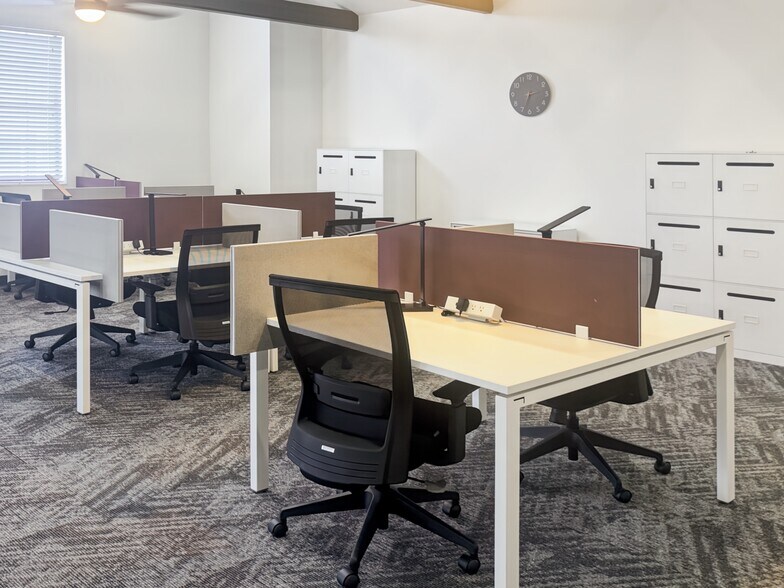 More Photos Of 300 E Bay Dr, Largo Coworking Space