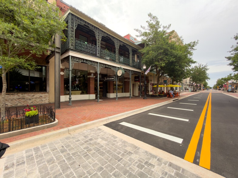 More Photos Of 26 S Palafox St, Pensacola Storefront For Lease