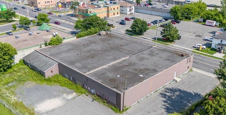 More Photos Of 71 Ninth St W, Cornwall Bowling Alley For Sale