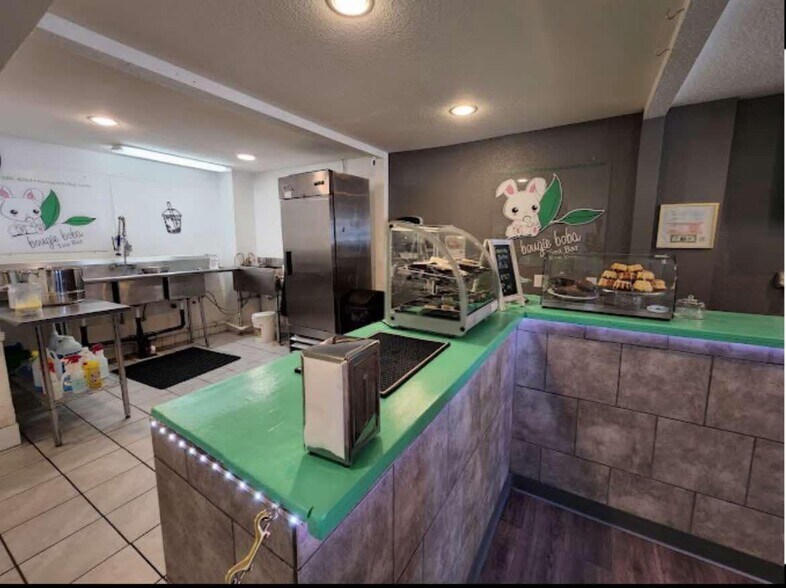 More Photos Of 204-274 E Bridge St, Brighton Storefront Retail Office For Lease