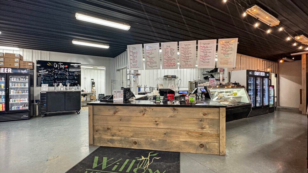 More Photos Of 916 S Mitchell St, Cadillac Restaurant For Sale