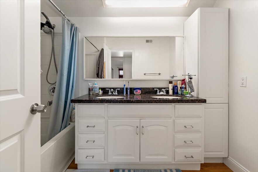 More Photos Of 12036 Darby Ave, Porter Ranch Specialty For Sale