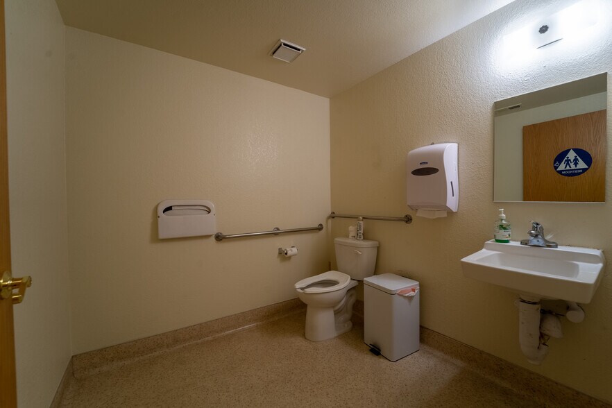 More Photos Of 1215 Plumas St, Yuba City Medical For Lease