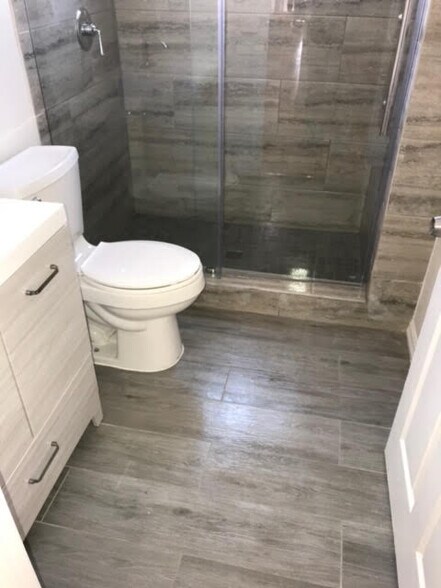 More Photos Of 4533 Saturn St, Los Angeles Apartments For Sale