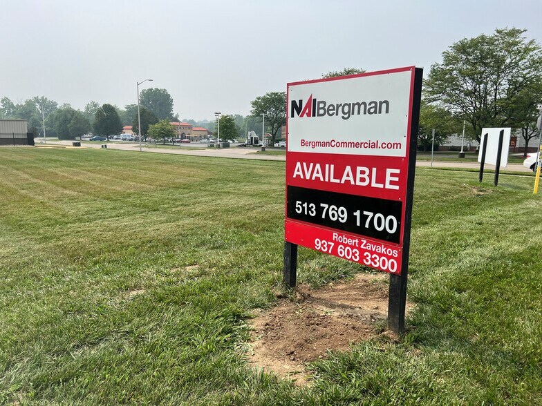 More Photos Of Commerce Center Blvd @ Market Ct, Fairborn Land For Lease