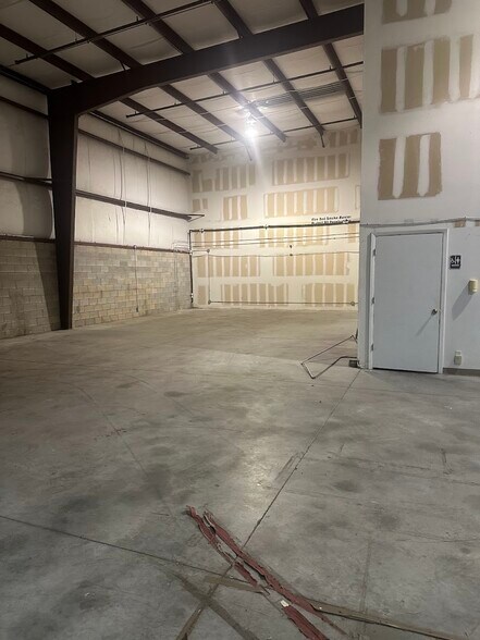 More Photos Of 161 Commerce Rd, Boynton Beach Warehouse For Sale