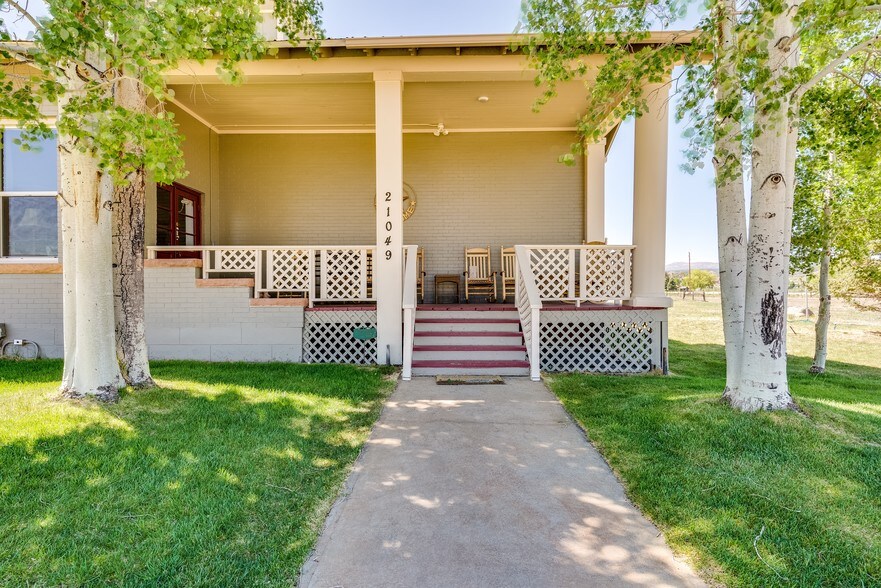 More Photos Of 21049 Uncompahgre Rd, Montrose Hotel For Sale