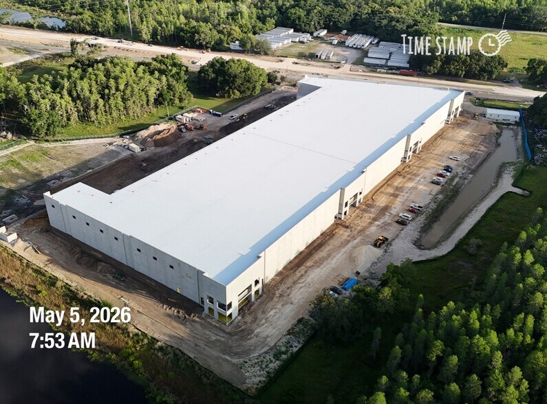 More Photos Of 8515 FL-33, Lakeland Distribution For Lease