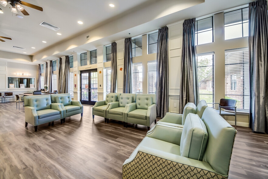 More Photos Of 3450 Wagon Wheel Rd, Garland Assisted Living For Sale
