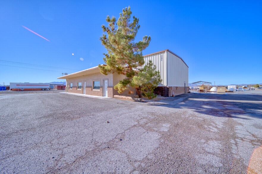 More Photos Of 800 Margaret St, Pahrump Manufacturing For Lease