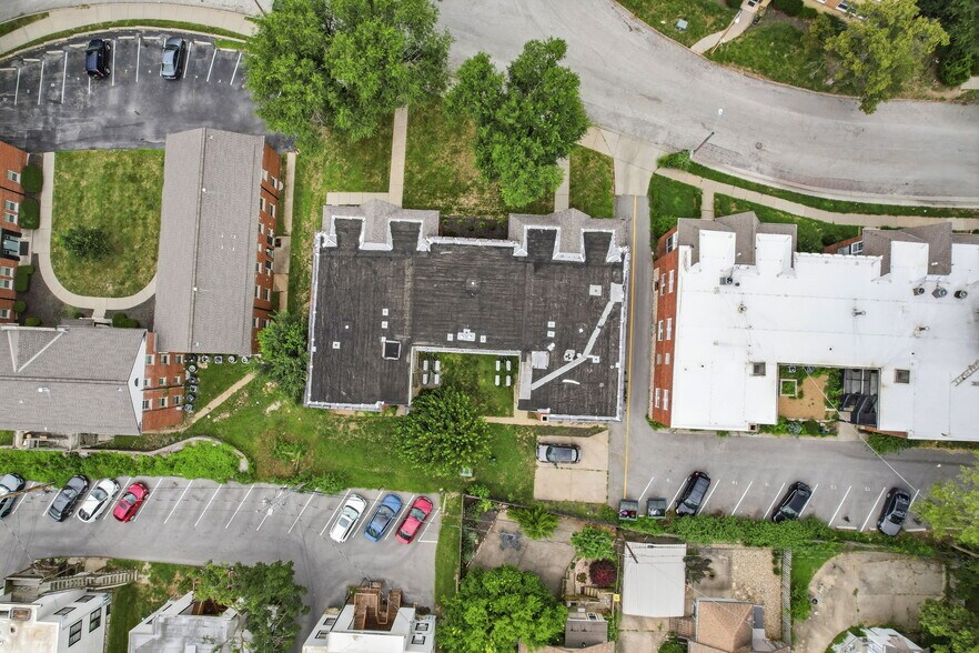 More Photos Of 4335 Mercier St, Kansas City Multifamily For Sale