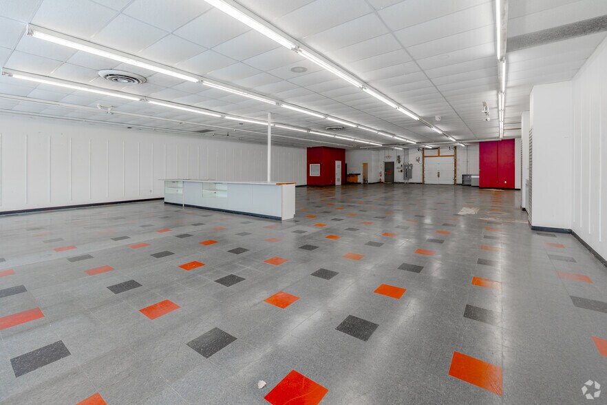 More Photos Of 1131 W Alexis Rd, Toledo Freestanding For Sale