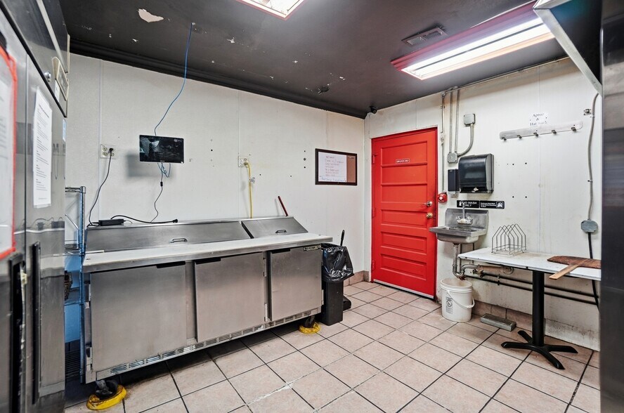 More Photos Of 15641 Oh-235, Belle Center Freestanding For Sale