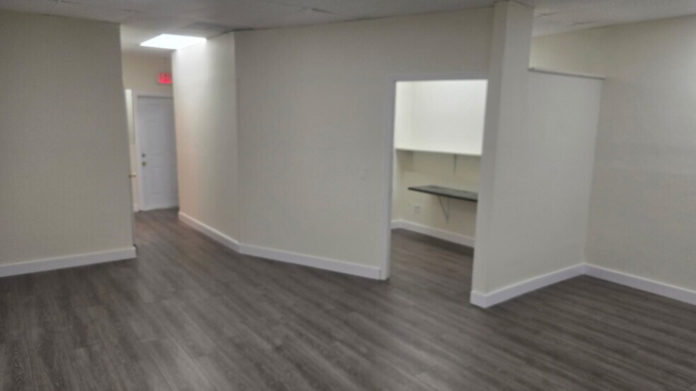 More Photos Of 645 Sebastian Blvd, Sebastian Unknown For Lease