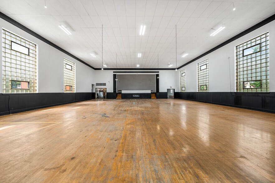 More Photos Of 379 Cherry St, Pottstown Flex For Lease