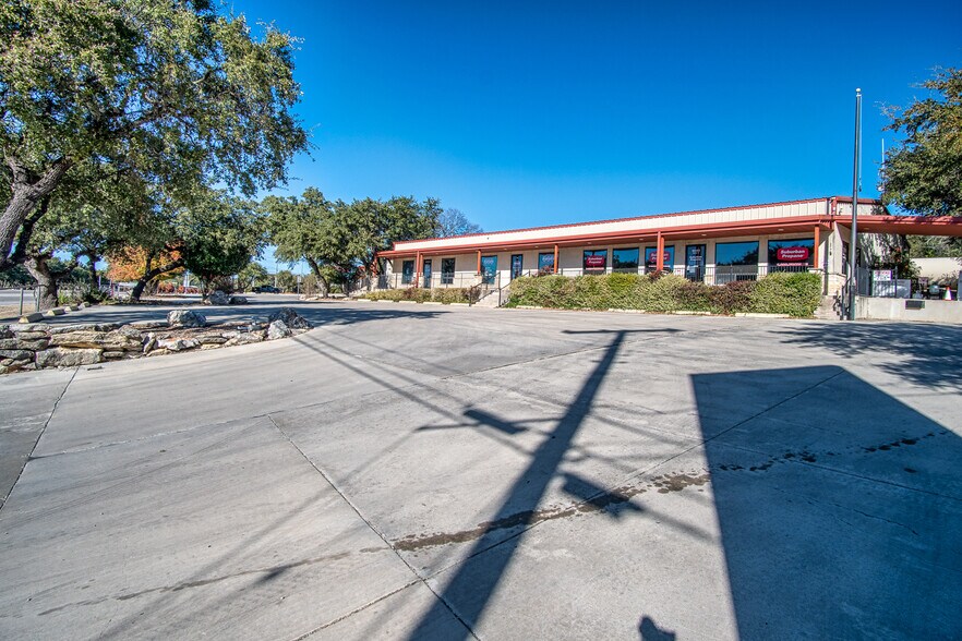 More Photos Of 18382 FM 306, Canyon Lake Storefront Retail Office For Lease