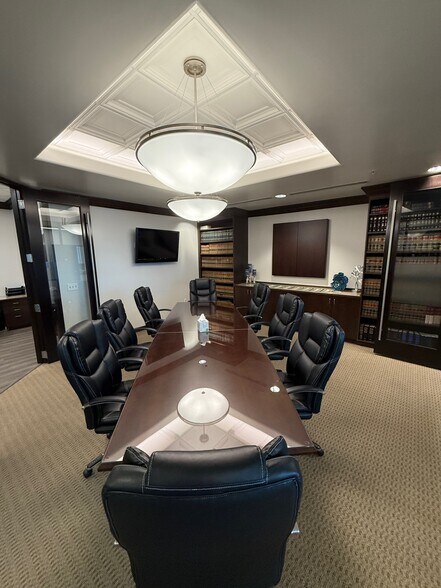 More Photos Of 233 S Pleasant Grove Blvd, Pleasant Grove Office For Sale