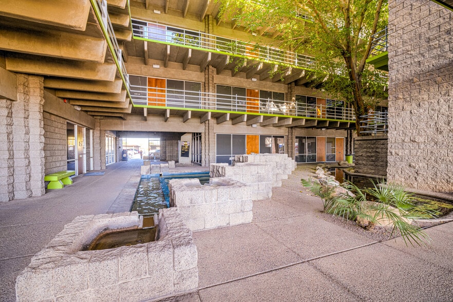 More Photos Of 1616 E Indian School Rd, Phoenix Office For Lease