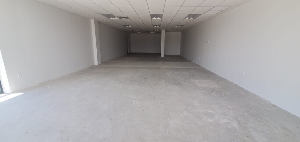 More Photos Of 1202 E Rio Grande St, Victoria Freestanding For Lease