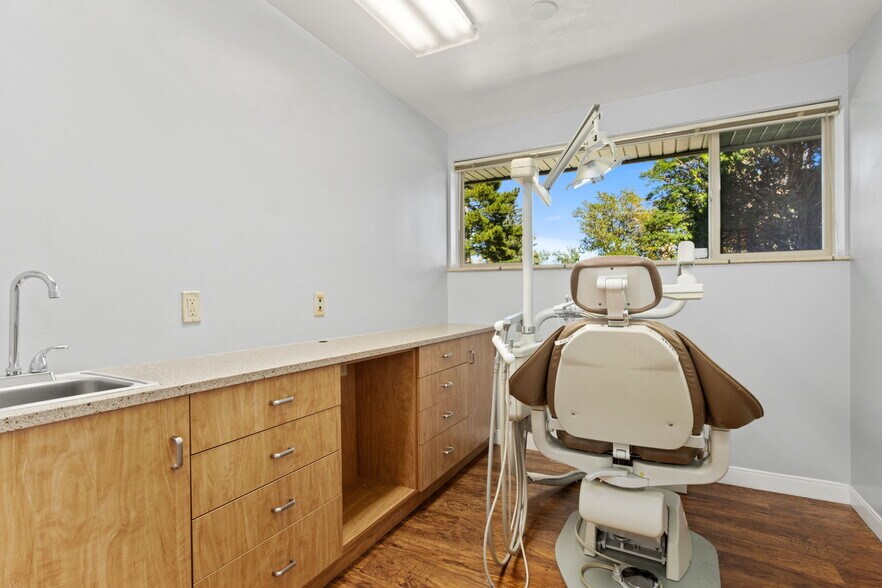 More Photos Of 2120 Logan Ave, Cheyenne Healthcare For Sale