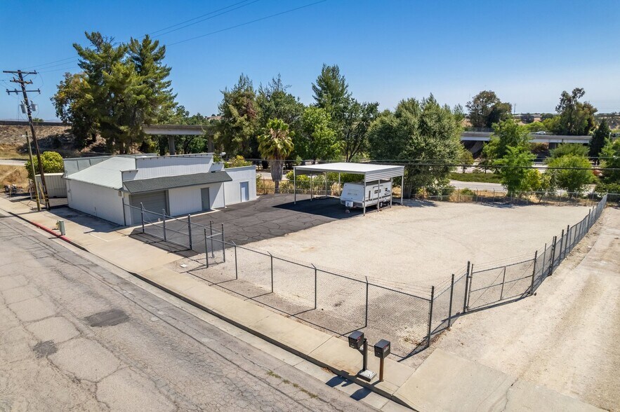 Primary Photo Of 3724 Oak st, Paso Robles Warehouse For Lease