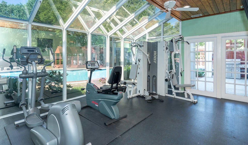 More Photos Of 3001 Reflections Way, Virginia Beach Apartments For Sale