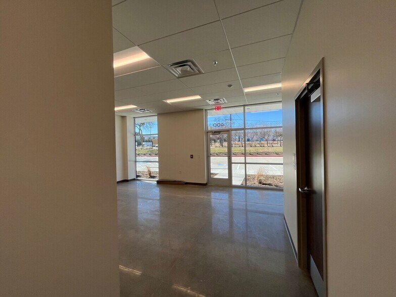 More Photos Of 1100 Lakeside Parkway, Flower Mound Industrial For Lease