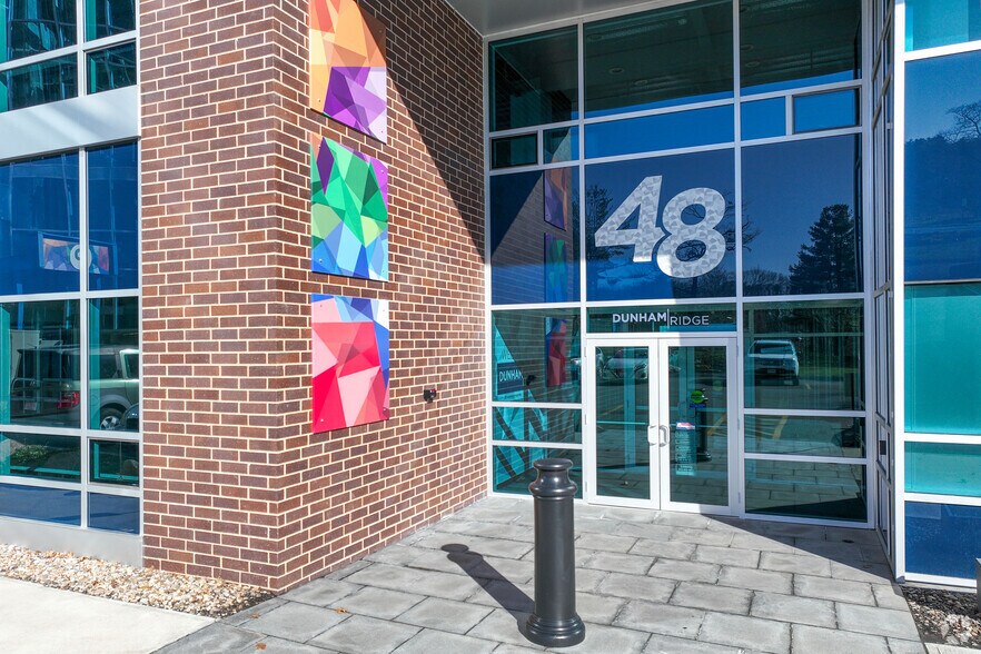 More Photos Of 48 Dunham Rd, Beverly Office For Lease